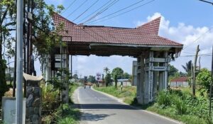 Pemkab Simalungun Akan Bongkar Gapura Perbatasan Siantar – Raya