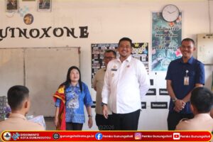 Pastikan Mutu Pendidikan dan Pelaksanaan Program MBG, Gubernur Sumatera Utara Kunjungi SMA N1 Gunungsitoli