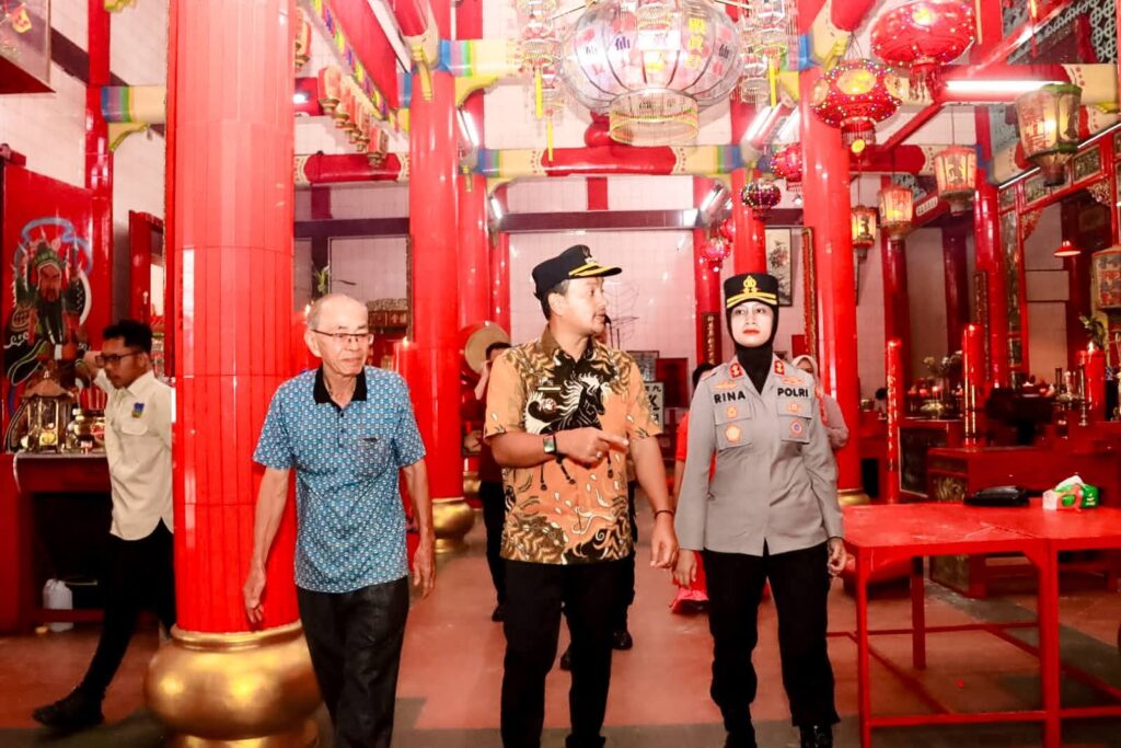 Walikota dan Kapolres Tebing Tinggi Kunjungi Serta Pastikan Keamanan Perayaan Imlek di Vihara