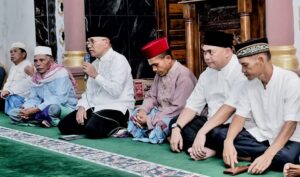 Bupati Simalungun Silaturahmi Dengan Masyarakat Nagori Lima dan Shalat Tarawih Bersama